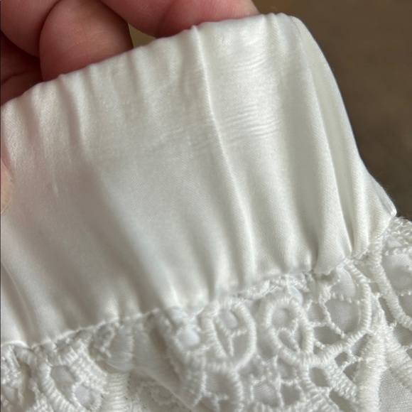 *Alexis White Lace Mini Skirt - Picture 13 of 13